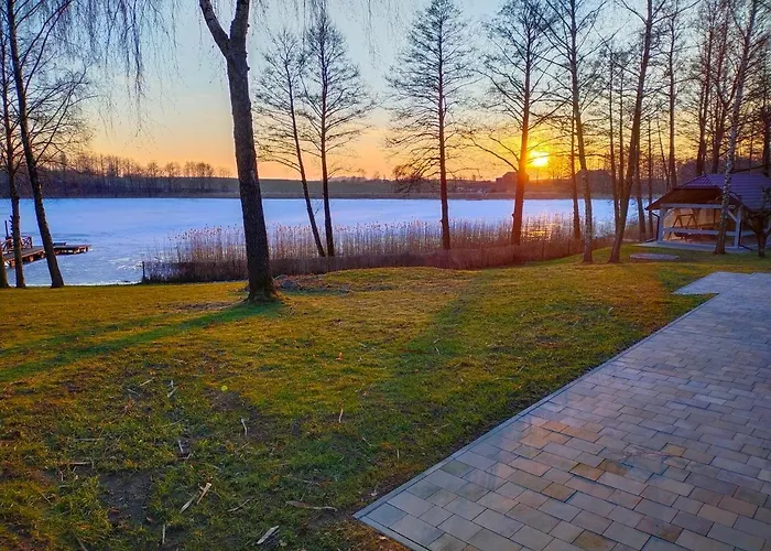 Siedlisko Ostropest 9a Vila Karbowskie