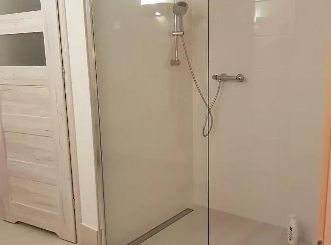 Siedlisko Ostropest 9a Vila Karbowskie